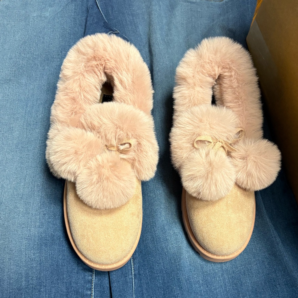 Cozy Pink Fur Women's Slippers